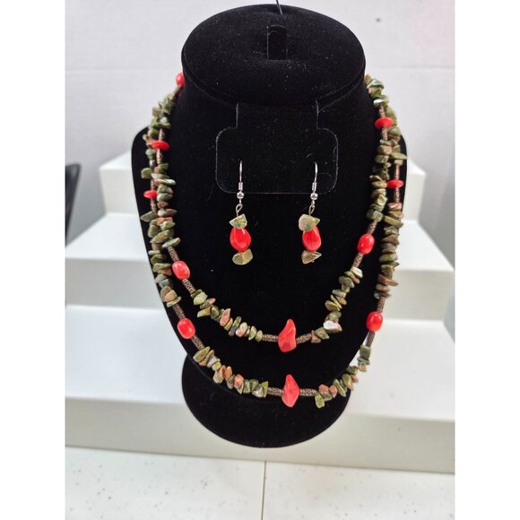 Vintage Handcrafted Necklace & Earring Set Red & Green Stone  With Toggle Clasp - Picture 6 of 10